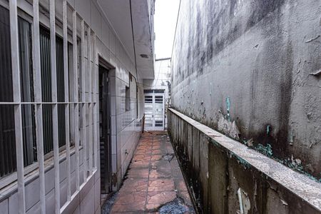 Casa para alugar com 60m², 2 quartos e 2 vagas Casa para alugar com 60m², 2 quartos e 2 vagasCorredor