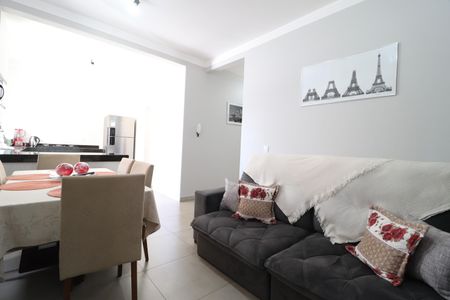 Sala de apartamento para alugar com 2 quartos, 78m² em Novo Mundo, Uberlândia