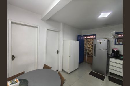 Casa para alugar com 380m², 4 quartos e 6 vagasCozinha