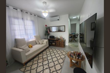 Sala de casa de condomínio para alugar com 3 quartos, 298m² em Jacarepaguá, Rio de Janeiro