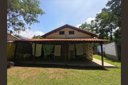 Casa para alugar com 380m², 4 quartos e 6 vagasQuintal
