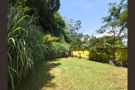 Casa para alugar com 380m², 4 quartos e 6 vagasQuintal