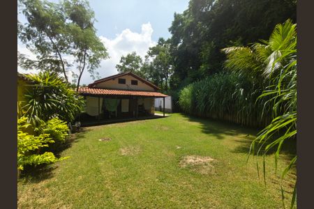 Casa para alugar com 380m², 4 quartos e 6 vagasQuintal