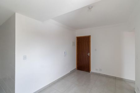 Sala/Cozinha/Área de Serviço  de apartamento para alugar com 2 quartos, 40m² em Vila Ré, São Paulo