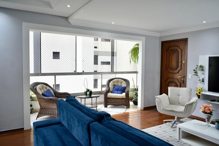 Apartamento à venda com 140m², 4 quartos e 2 vagasSala