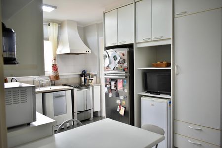 Apartamento à venda com 140m², 4 quartos e 2 vagasCozinha
