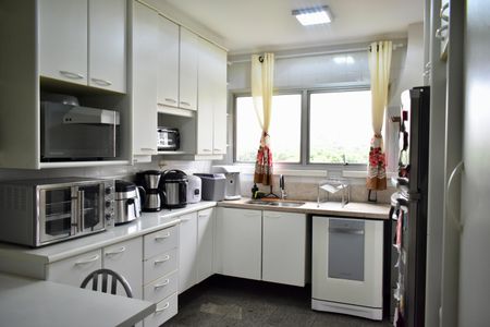 Apartamento à venda com 140m², 4 quartos e 2 vagasCozinha