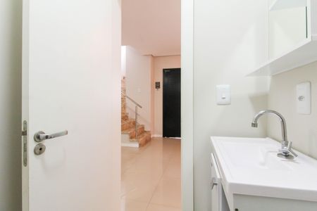 Casa à venda com 140m², 3 quartos e 2 vagasLavabo