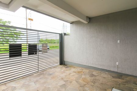 Casa à venda com 140m², 3 quartos e 2 vagasGaragem