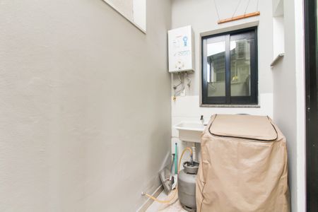 Casa à venda com 140m², 3 quartos e 2 vagasÁrea de Serviço