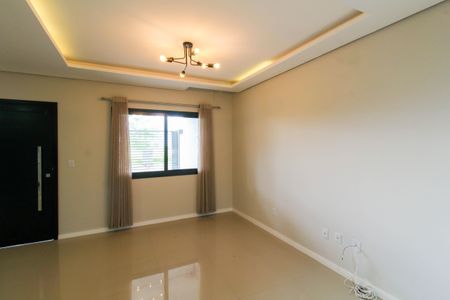 Casa à venda com 140m², 3 quartos e 2 vagasSala