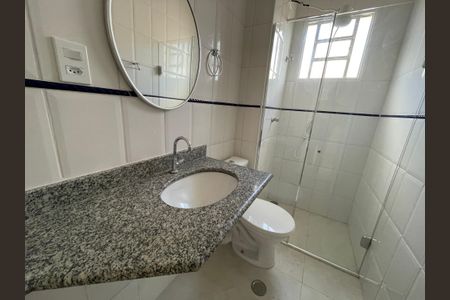 Casa de condomínio para alugar com 80m², 2 quartos e 1 vaga Casa de condomínio para alugar com 80m², 2 quartos e 1 vagaBanheiro