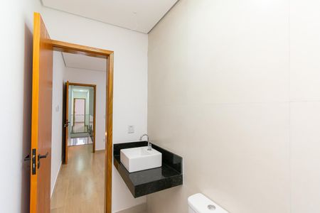 Casa à venda com 130m², 3 quartos e 2 vagasBanheiro da Suíte 2