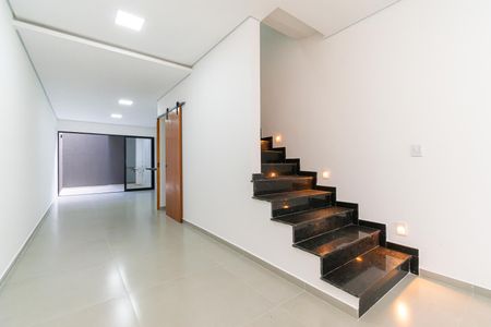 Casa à venda com 130m², 3 quartos e 2 vagasSala