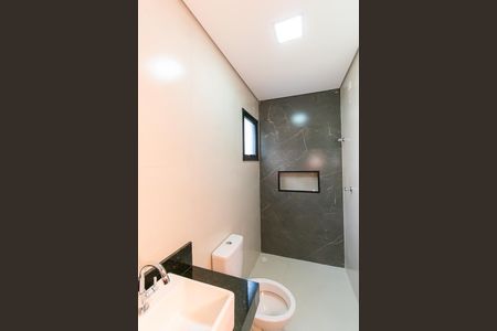 Casa à venda com 130m², 3 quartos e 2 vagasBanheiro da Suíte 2