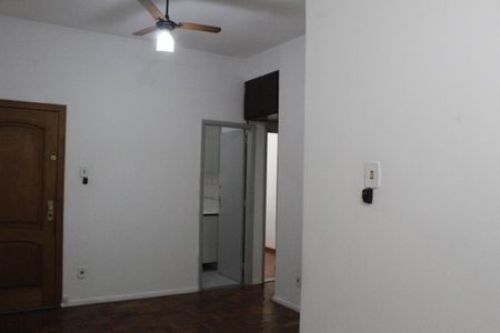 Sala de apartamento para alugar com 2 quartos, 39m² em Tijuca, Rio de Janeiro