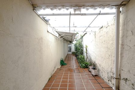 Casa para alugar com 250m², 2 quartos e 2 vagasQuintal