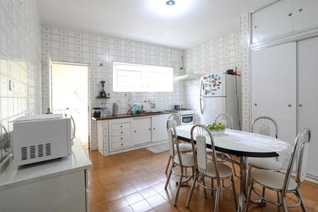 Casa para alugar com 250m², 2 quartos e 2 vagasCozinha