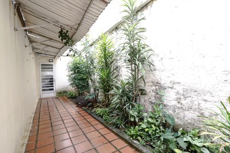 Casa para alugar com 250m², 2 quartos e 2 vagasQuintal