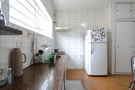 Casa para alugar com 250m², 2 quartos e 2 vagasCozinha