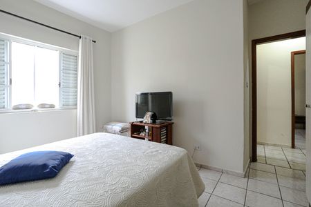 Casa para alugar com 250m², 2 quartos e 2 vagasQuarto 2