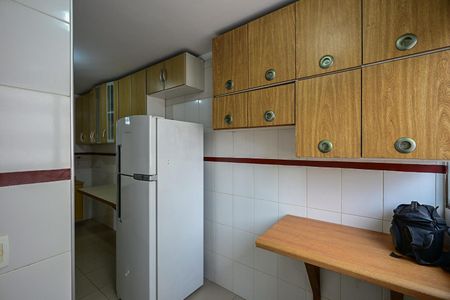 Apartamento à venda com 70m², 3 quartos e 1 vagaÁrea de Serviço