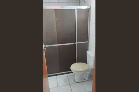 Banheiro de apartamento para alugar com 2 quartos, 49m² em Rio Branco, Canoas