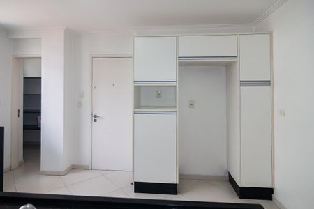Apartamento para alugar com 172m², 3 quartos e 1 vaga