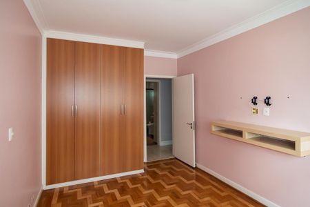 Apartamento para alugar com 172m², 3 quartos e 1 vaga