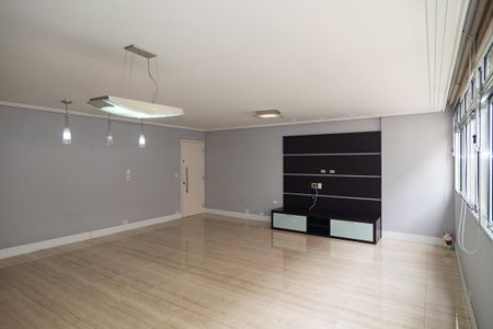 Apartamento para alugar com 172m², 3 quartos e 1 vaga