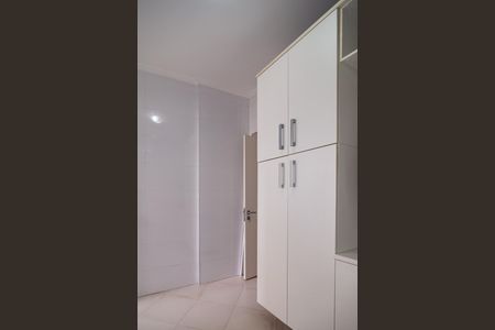 Apartamento para alugar com 172m², 3 quartos e 1 vaga