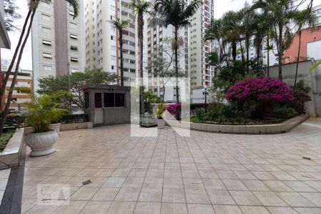 Apartamento para alugar com 172m², 3 quartos e 1 vaga