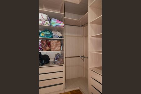 Apartamento para alugar com 172m², 3 quartos e 1 vaga