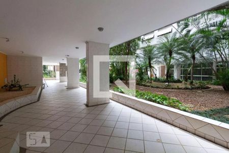 Apartamento para alugar com 172m², 3 quartos e 1 vaga