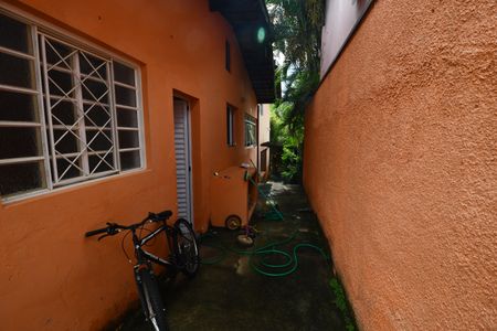 Casa à venda com 268m², 5 quartos e 4 vagasCorredor