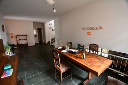 Casa à venda com 268m², 5 quartos e 4 vagasSala