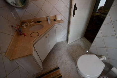 Casa à venda com 268m², 5 quartos e 4 vagasBanheiro Suíte