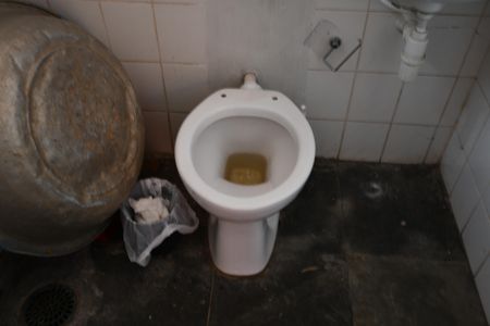 Casa à venda com 268m², 5 quartos e 4 vagasBanheiro de serviço