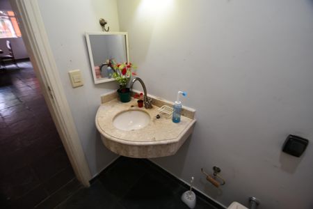 Casa à venda com 268m², 5 quartos e 4 vagasLavabo