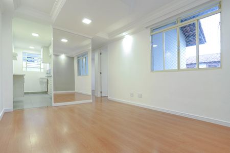 Sala de apartamento para alugar com 2 quartos, 44m² em Jardim Esperanca, Mogi das Cruzes