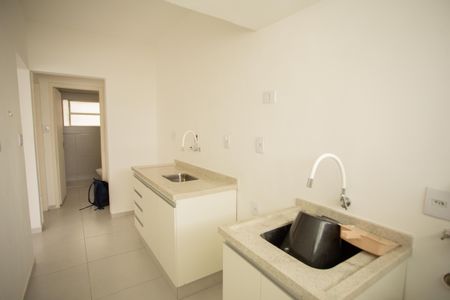 Apartamento à venda com 39m², 1 quarto e 1 vaga Apartamento à venda com 39m², 1 quarto e 1 vagaCOZINHA E ÁREA DE SERVIÇO