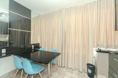 Studio para alugar com 30m², 1 quarto e 1 vaga Studio para alugar com 30m², 1 quarto e 1 vagaSacada