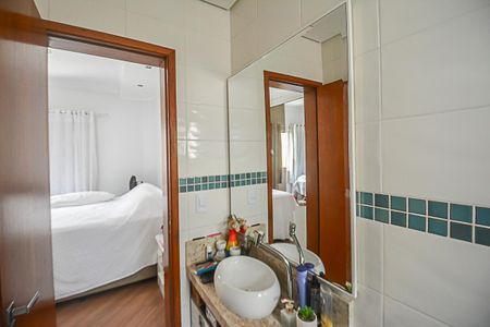 Apartamento à venda com 100m², 2 quartos e 1 vagaBanheiro da Suíte