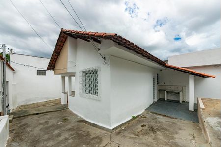 Casa para alugar com 300m², 3 quartos e 2 vagasQuintal