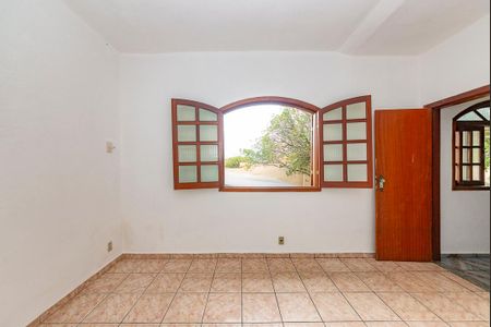Casa para alugar com 300m², 3 quartos e 2 vagasSuíte