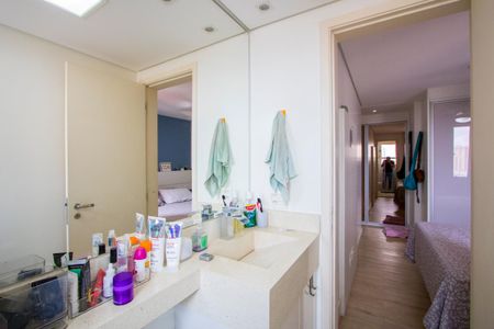 Apartamento à venda com 91m², 2 quartos e 2 vagasBanheiro do quarto 1