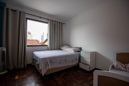 Casa à venda com 180m², 3 quartos e 2 vagas Casa à venda com 180m², 3 quartos e 2 vagasQuarto 1