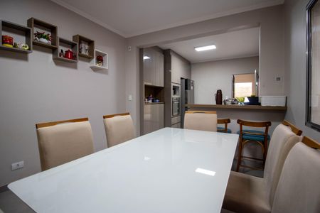 Casa à venda com 180m², 3 quartos e 2 vagas Casa à venda com 180m², 3 quartos e 2 vagasCozinha