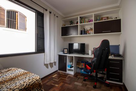 Casa à venda com 180m², 3 quartos e 2 vagas Casa à venda com 180m², 3 quartos e 2 vagasQuarto 2