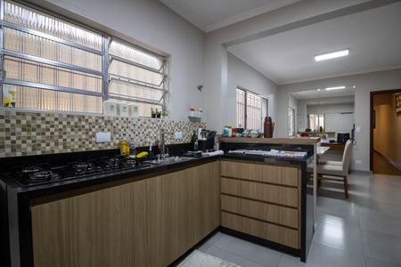 Casa à venda com 180m², 3 quartos e 2 vagas Casa à venda com 180m², 3 quartos e 2 vagasCozinha
